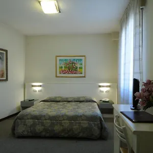3* Hotel Cristallo